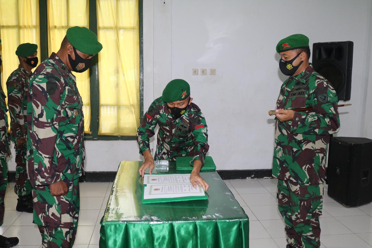 Komandan Batalyon Infanteri 731/Kabaresi Pimpin Acara Sertijab Komandan Kompi dan Perwira Staf