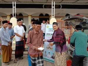 Kembali, Kabaharkam Polri Bersama Prima DMI Laksanakan Program Jumat Berkah