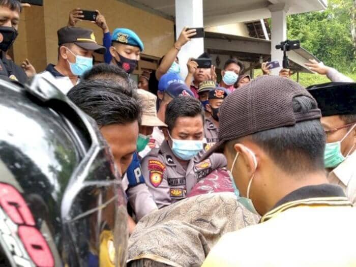 Akibat Tanah Longsor 5 Santri Meninggal Dunia