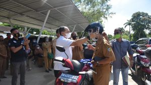 Bupati Batu Bara Berikan Sepeda Motor Kepada Kordinator Tenaga Pendidik Kecamatan