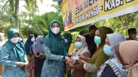 Ketua TP PKK Batu Bara Berikan Bantuan Pelaku UMKM Di Lima Desa