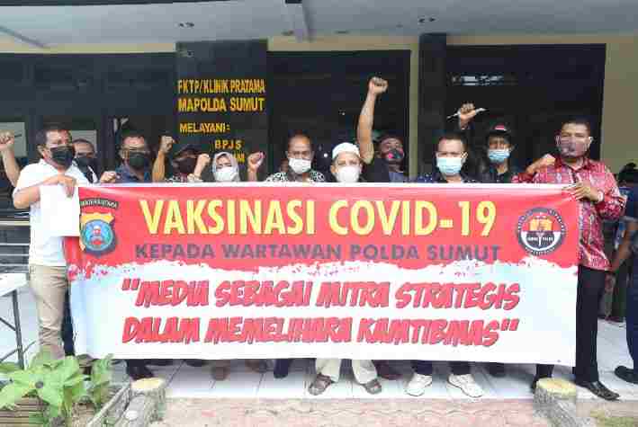 Polda Sumut Gelar Vaksinasi Covid-19 Kepada Wartawan