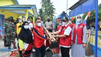 Disela sela Kegiatan Gotong Royong, Bupati Batu Bara Himbau Warga Agar Ikut Vaksin