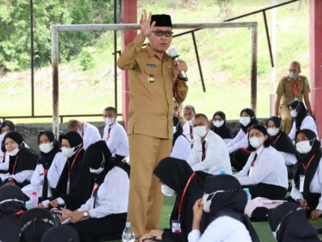 Bupati Iskandar Kamaru Beri Materi Kepada Peserta Latsar CPNS Bolsel