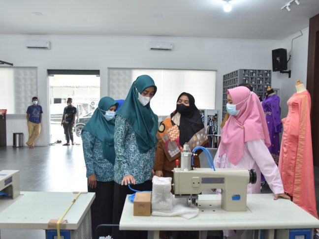 Tingkatkan Perekonomian, Pemkab Batu Bara Berikan Bantuan Kepada UMKM