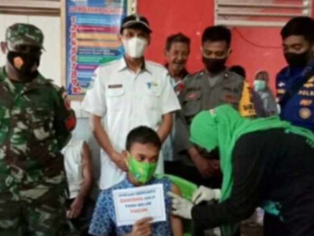 Intens Gelar Vaksinasi, Satu Desa di Halsel Dapat Predikat Terbaik di Malut