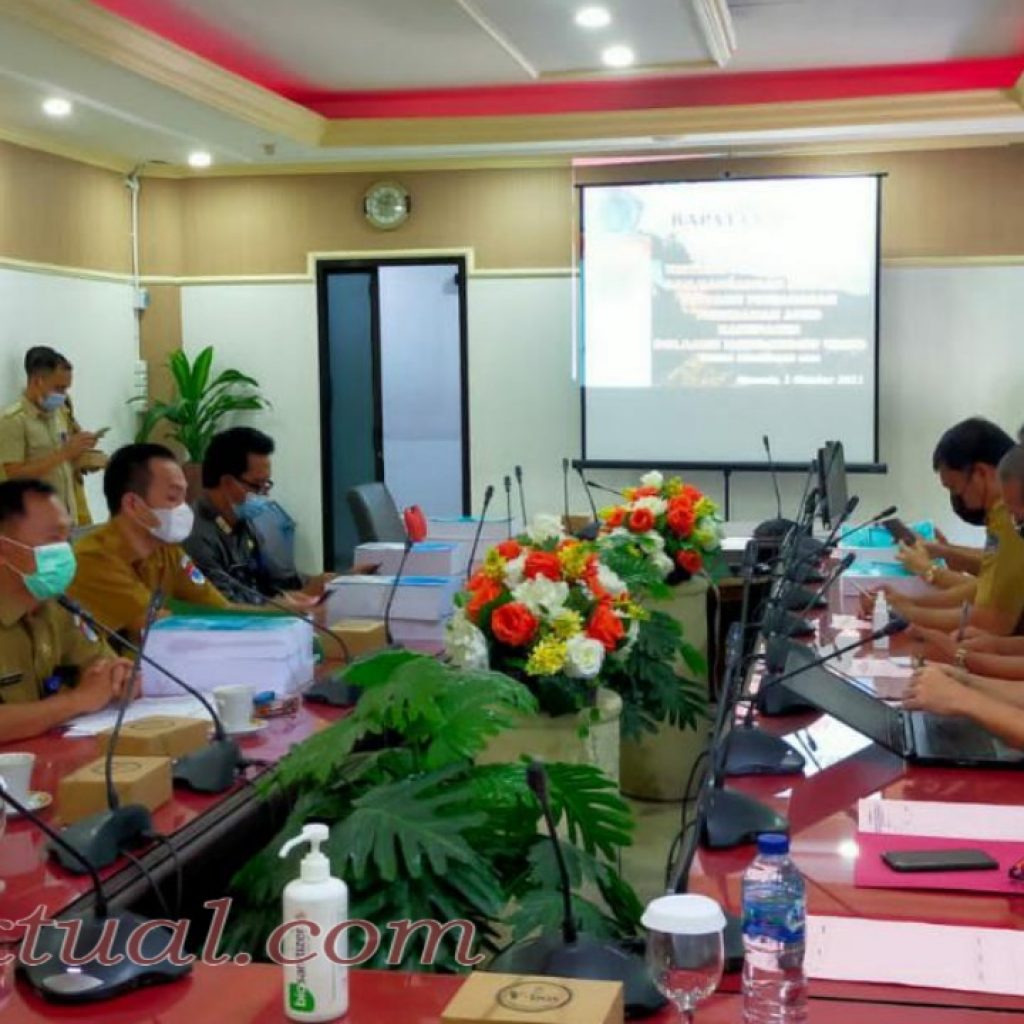 Dihadiri Wabup Oskar, Ranperda Perubahan APBD Tahun 2021 Diterima Pemprov