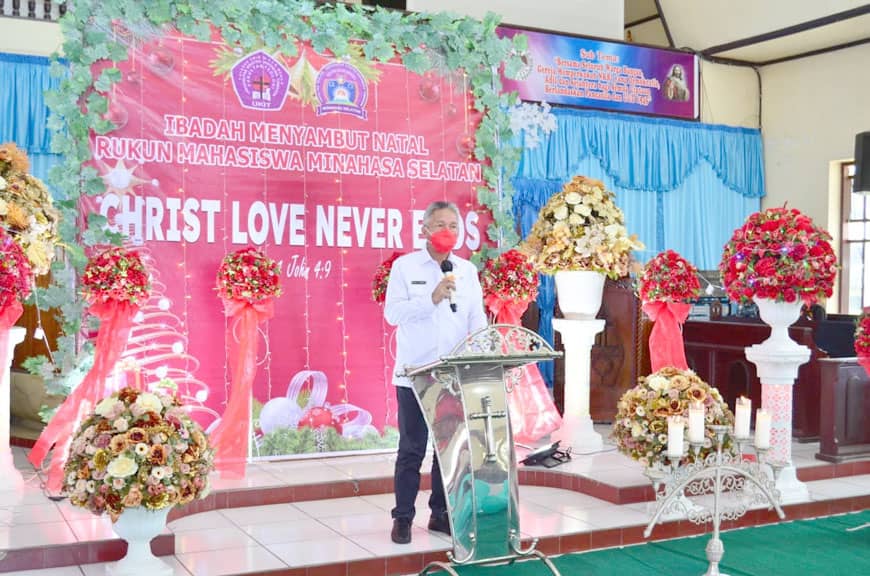 Bupati Franky Wongkar Hadiri Ibadah Sambut Natal Rukun Mahasiswa Minahasa Selatan
