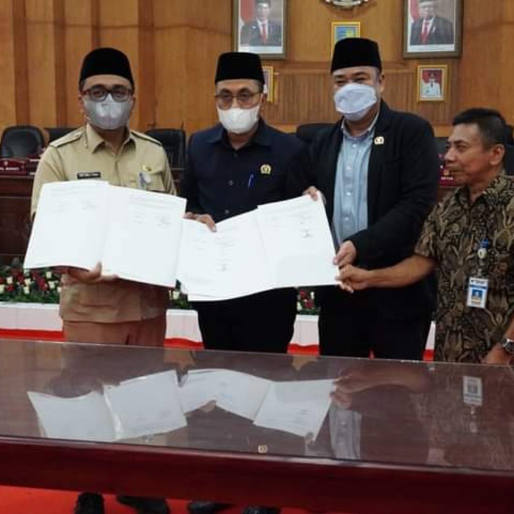 Wabup Oky Hadiri Rapat Paripurna Persetujuan Perubahan RPJMD Dan Tiga Ranperda