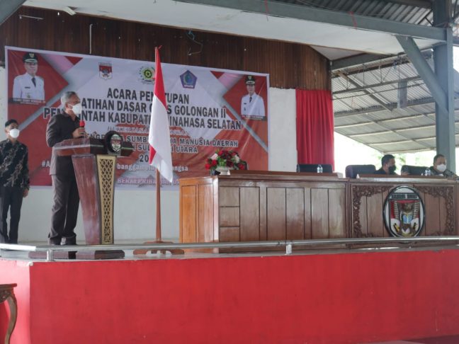 Bupati Franky Wongkar Tutup Latsar CPNS Minsel Golongan II