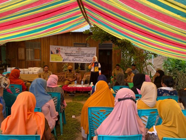 Reses Rolia Mamonto, Serap Aspirasi Warga Desa Molobog Bersatu
