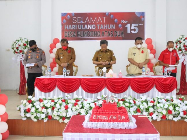Wabup Minsel Hadiri HUT Ke-15 Desa Rumoong Atas Dua