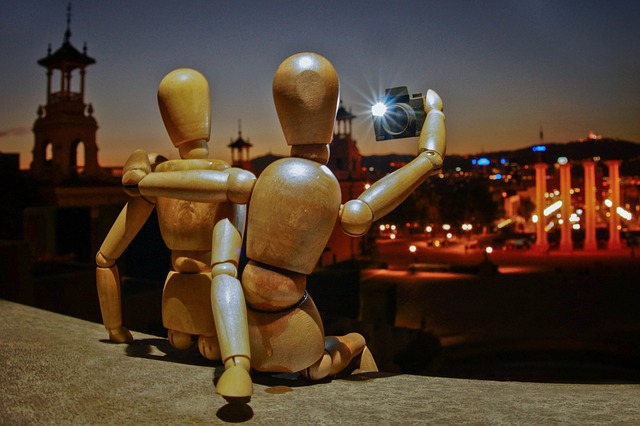 7 Inspirasi Gaya Selfie Kekinian yang Wajib Dicoba!
