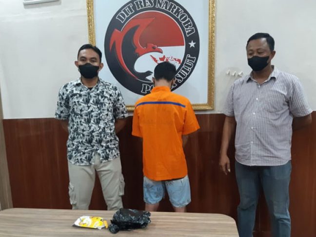 Ditresnarkoba Polda Sulut Amankan Pemilik Sabu Seberat 50,23 gram di Malalayang