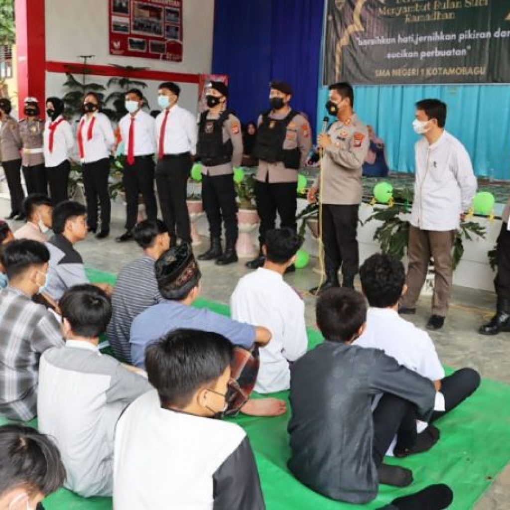 Kapolres Irham Halid Sosialisasi Penerimaan Polri di SMA Negeri 1 Kotamobagu