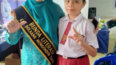 Ketua TP-PKK Berikan Penghargaan Pemenang Lomba Literasi Tingkat SD