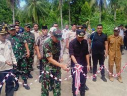 Bupati Boltim Bersama Danrem 131 Santiago Resmikan Jalan Pertanian di Desa Motongkad