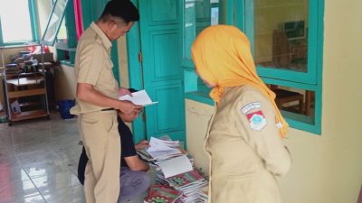Waduh, Ratusan Buku Pelajaran di SMP N 1 Tutuyan Sengaja Dijual Oknum Tenaga Pendidik