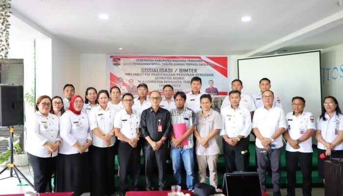 Pj Bupati Ronal Sorongan Buka Kegiatan Sosialisasi Bagi Pelaku Usaha Berbasis Risiko