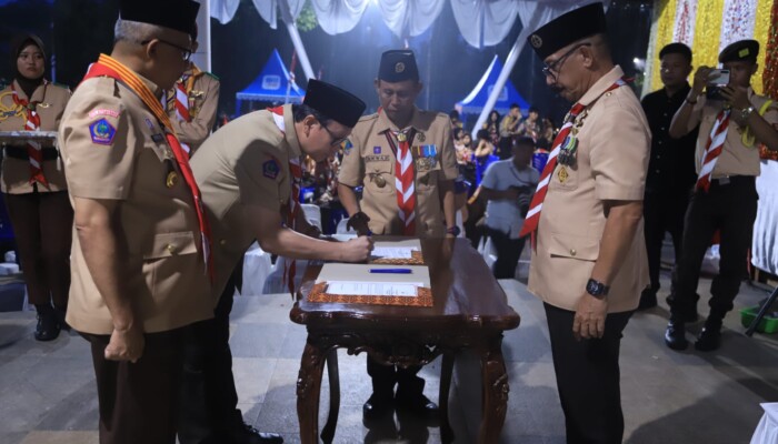 Pj Wali Kota Kotamobagu Lantik Royke Kasenda sebagai Ketua Kwartir Cabang Gerakan Pramuka Masa Bakti 2023-2028