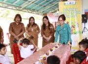 Ellen Cumentas Bunda PAUD Kabupaten Mitra Resmikan PAUD Kartika Desa Pangu Satu
