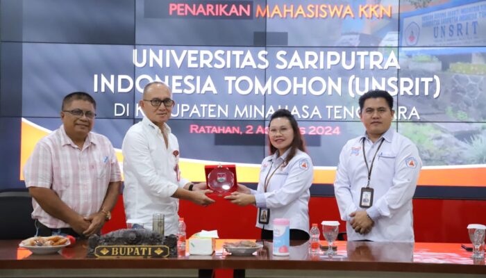 Pj Bupati Mitra Hadiri Penarikan 87 Mahasiswa KKN UNSRIT 2024, Ronald Sorongan Sampaikan Ini?