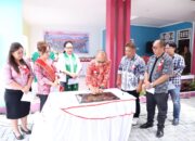 Pj Bupati Mitra Ronald Sorongan Resmikan Gedung PAUD KB “Clara” di Tombatu Dua Barat