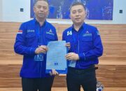 Oskar Manoppo dan Argo Sumaiku Terima SK dari DPP Partai Demokrat untuk Pilkada Boltim 2024