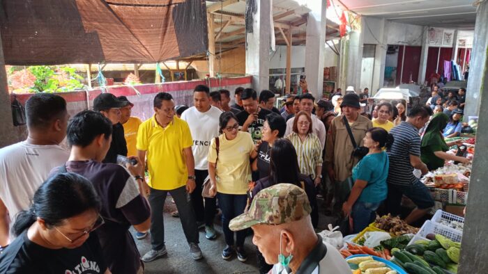 Blusukan di Pasar Ratahan, DLR-AAB Serap Aspirasi Pedagang