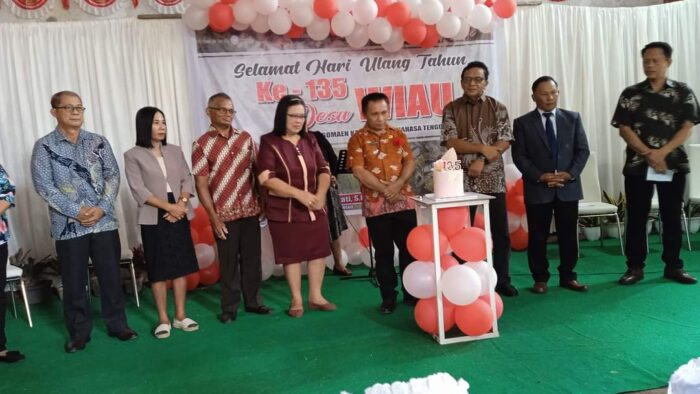 Desa Wiau Rayakan HUT Ke-135 dengan Semangat Persaudaraan
