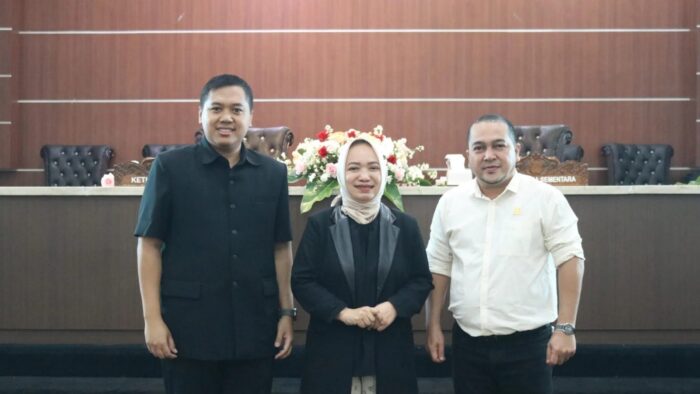 Entis Sutisna dari PDI Pejuangan Ditetapkan Jadi Pimpinan DPRD Purwakarta