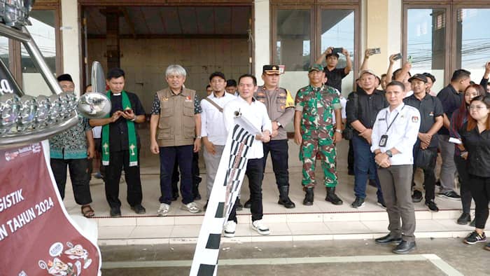 Distribusi Logistik Pilkada 2024 di Minahasa Tenggara Dimulai dengan Pengawalan Ketat