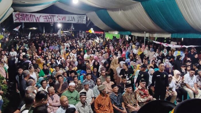 Ribuan Pendukung Sambut Kampanye Paslon “The Winner” di Desa Kobo Kecil