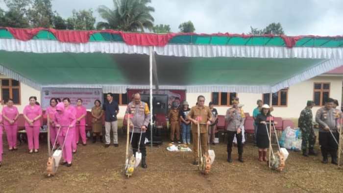 Polres Mitra dan Pemkab Dukung Ketahanan Pangan Nasional dengan Penanaman Jagung Serentak