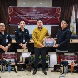 Dedikasi dan Pengorbanan, KPU Mitra Santuni Anggota Badan Adhoc Pilkada 2024