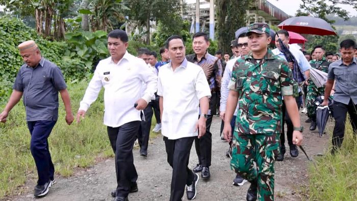 Kolaborasi Kuat, Wali Kota Kotamobagu Dampingi Gubernur Sulut Tinjau Stadion Gelora Ambang