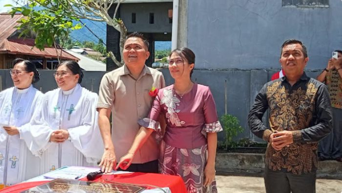 Bupati Ronald Kandoli Perayaan Paskah 2025 Mitra Momen Suci untuk Mempererat Kebersamaan