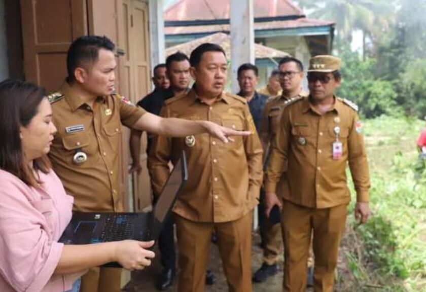 Bupati Ronald Kandoli Tinjau Lahan Pembangunan Sport Center di Pangu Dua