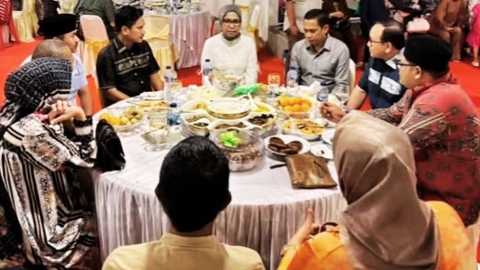 Silaturahmi Idul Fitri, Wali Kota Kotamobagu dan Bupati Bolmong Kunjungi Kediaman Yasti Soepredjo