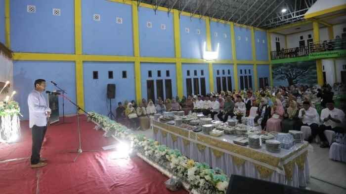 Wali Kota Weny Gaib Hadiri Halal Bi Halal di Kopandakan Satu