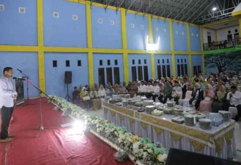 Wali Kota Weny Gaib Hadiri Halal Bi Halal di Kopandakan Satu