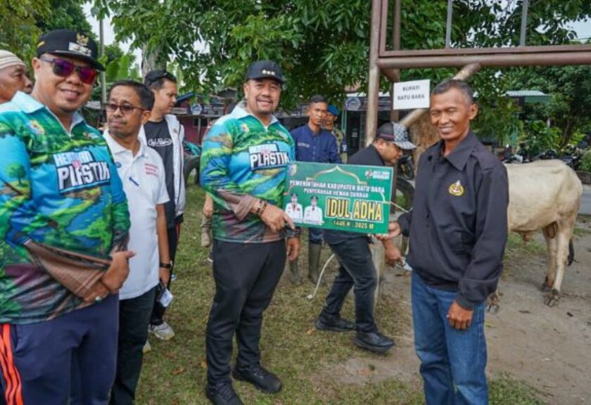 Bupati Batu Bara Serahkan Hewan Kurban, 41 Sapi untuk Masjid dan Panti Asuhan
