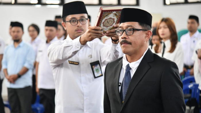 Iksan Pangalima Resmi Jabat Pj Sekda Boltim, Ini Profil Lengkapnya
