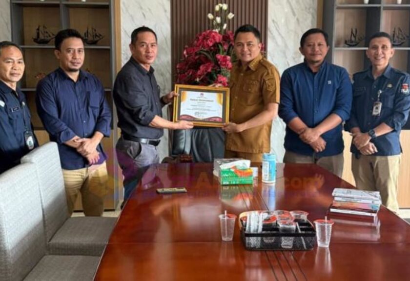 KPU Mitra Beri Penghargaan ke Pemda, Apresiasi Sukses Pilkada 2024