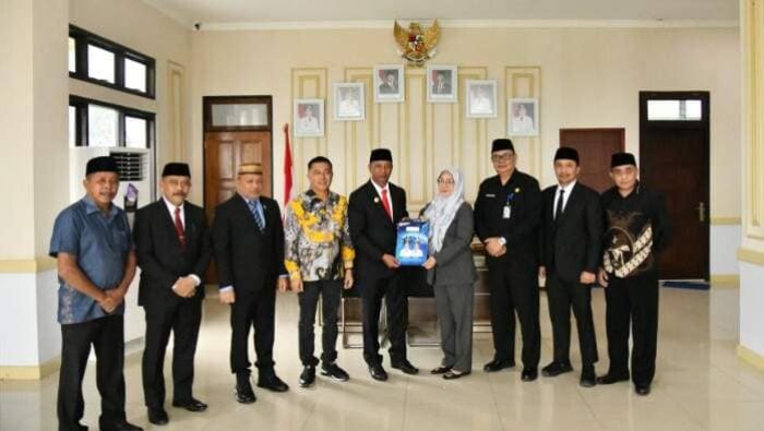 Olfa Buntuan Resmi Jabat Plt Kepala DP3A Boltim