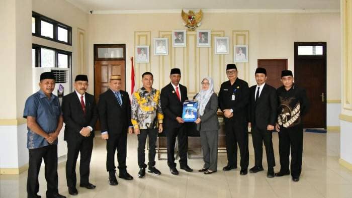 Olfa Buntuan Resmi Jabat Plt Kepala DP3A Boltim