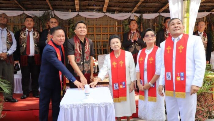 Bupati Ronald Kandoli Resmikan Gedung GPdI Haleluya Tombatu, Dirangkaikan HUT ke-22 Jemaat