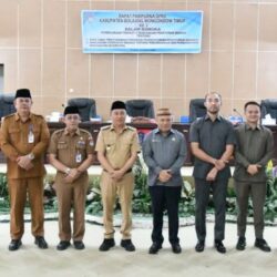 wakil-bupati-boltim-hadiri-paripurna-dprd