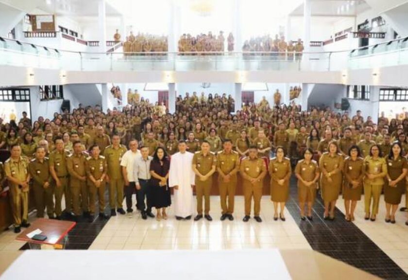 Ibadah Perdana 2026, Bupati Mitra Tekankan Fondasi Iman ASN