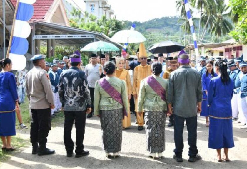 Bupati Oskar Manoppo Hadiri Adat Tulude di Jiko Bersatu, Simbol Harmoni Budaya di Boltim